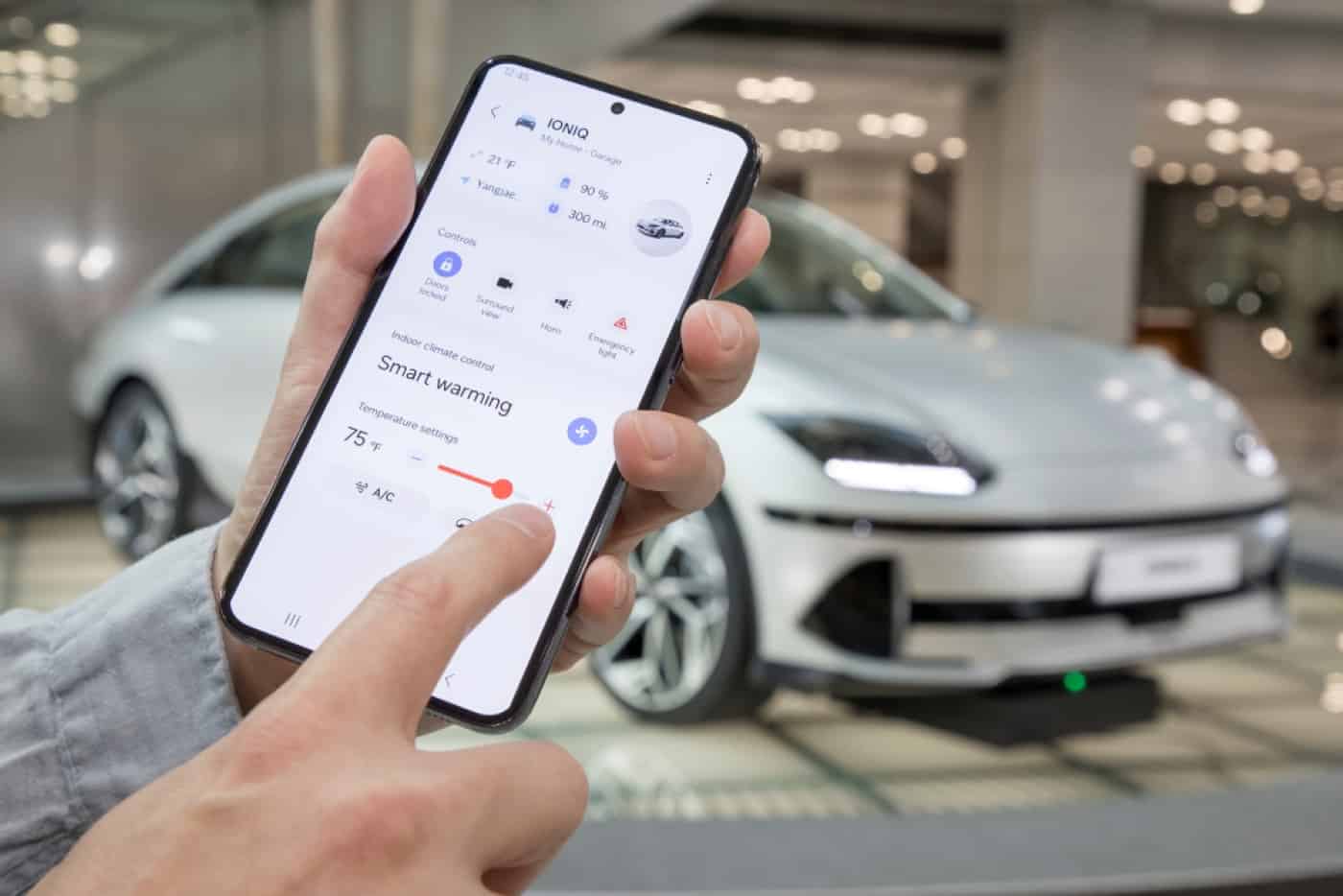 Featured image for Samsung and Hyundai partner to connect SmartThings with EVs